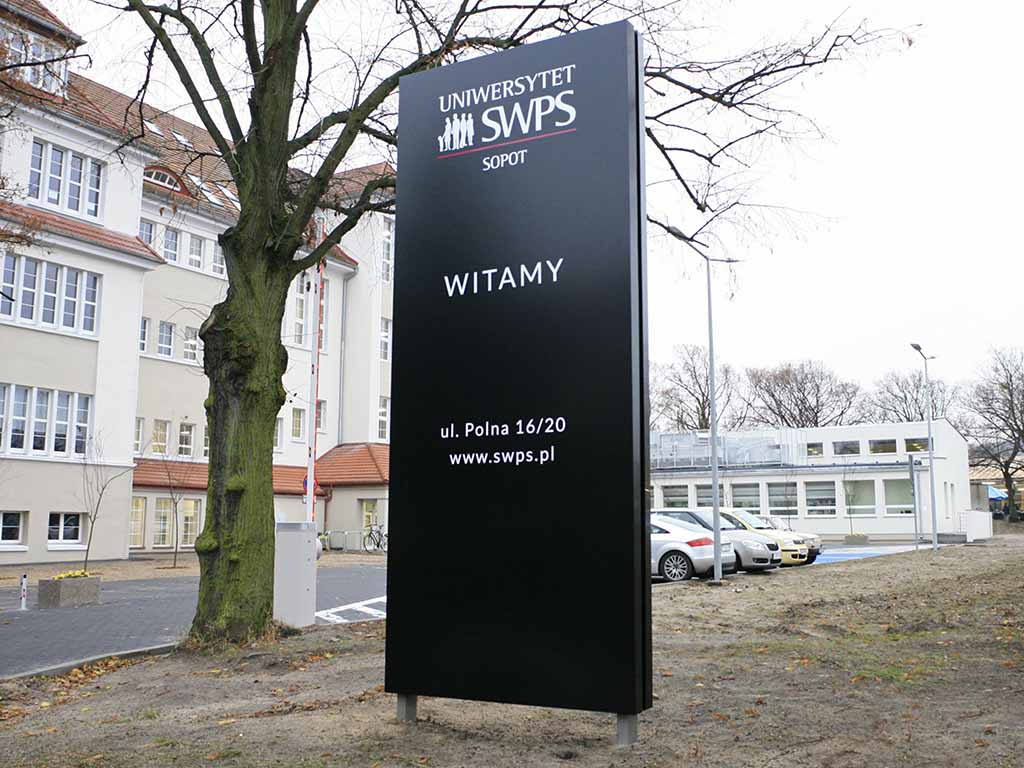 pylony reklamowe totemy reklamowe witacze / advertising pylons totems / Werbepylone Werbetotemspylone