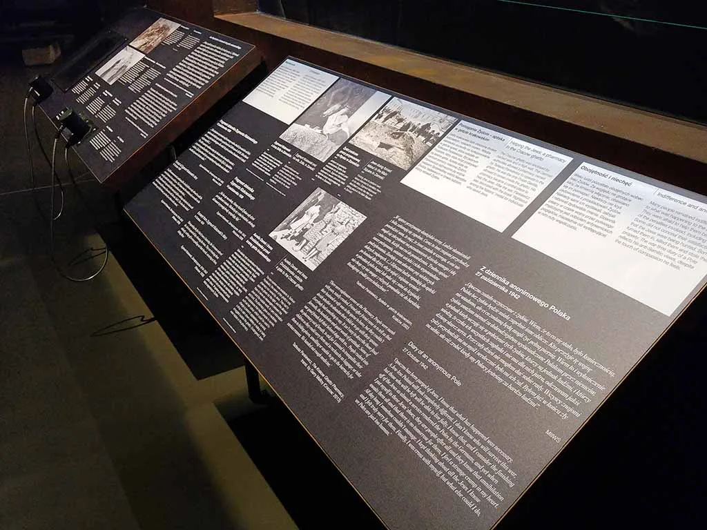 oprawa graficzna wystaw wystawy muzealne / graphic design of exhibitions museum exhibitions / Grafikdesign von Ausstellungen Museumsausstellungen