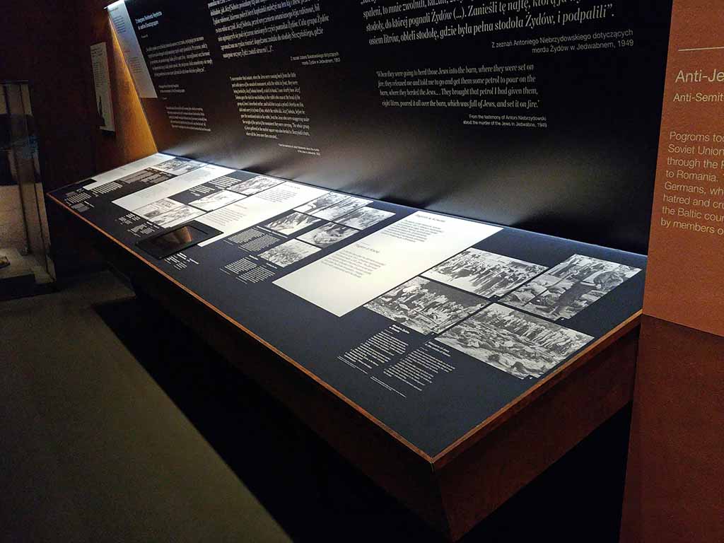 oprawa graficzna wystaw wystawy muzealne / graphic design of exhibitions museum exhibitions / Grafikdesign von Ausstellungen Museumsausstellungen