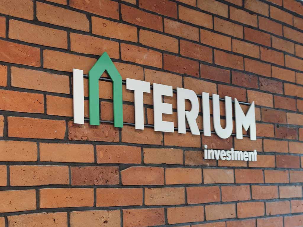 wewnętrzne i zewnętrzne oznaczenia inwestycji litery aluminiowe litery stalowe / real estate signage aluminium letters steel letters / Immobilienbeschilderung Aluminium Buchstaben Stahlbuchstaben