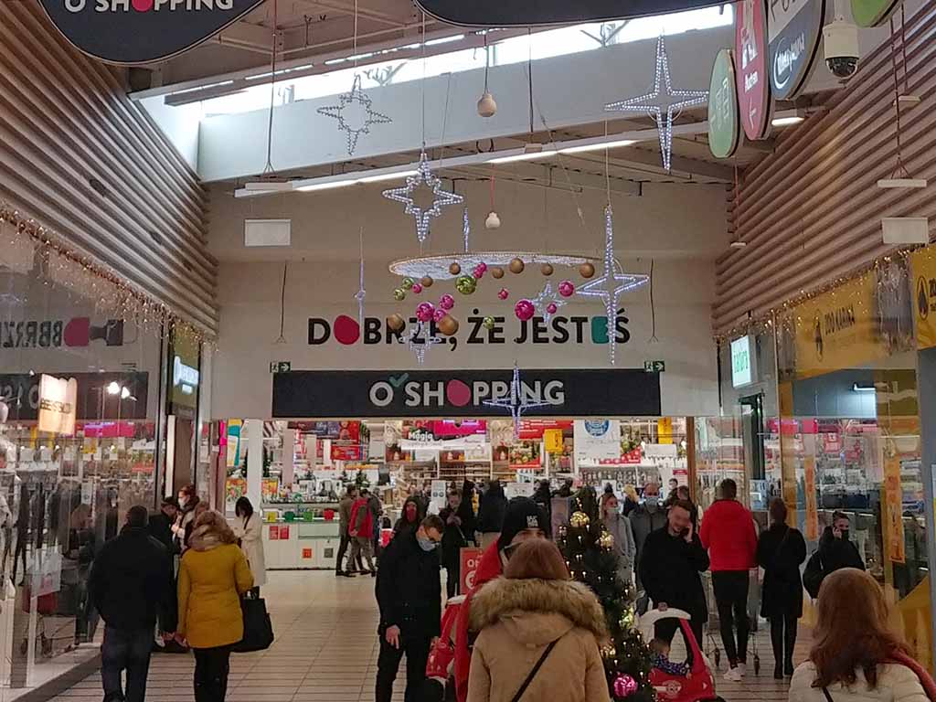 montaż dekoracji świątecznych montaż ozdób świątecznych dekoracje świąteczne w galeriach handlowych w biurach na budynkach / installation of Christmas decorations Christmas decorations in shopping centres Christmas decorations in offices Christmas decorations on buildings / Installation von Weihnachtsdekorationen Installation von Weihnachtsschmuck Weihnachtsdekoration in Einkaufszentren Weihnachtsdekoration in Büros Weihnachtsdekorationen an Gebäuden